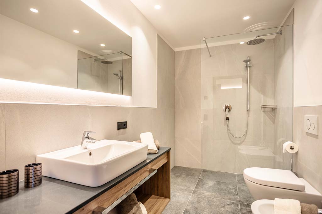 Luxusferienwohnung Chalet Plazola - Badezimmer