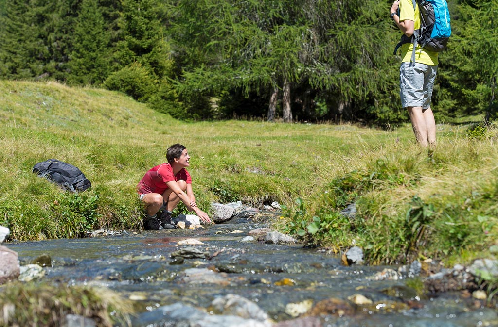 Torrente tra i prati